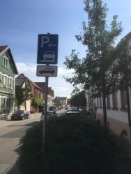 Gehwegparken Georg-Fitz-Straße