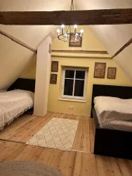 Schlafzimmer mit Einzelbetten (© Fam. Tröster)