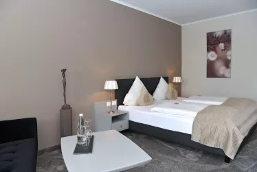 Wohlfühl DZ mit Südbalkon 4