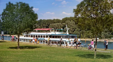 Rheinpromenade mit FGS-8270