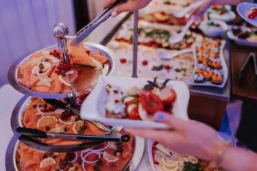 Buffet im Landgasthof (© Naturresort Waldglück)