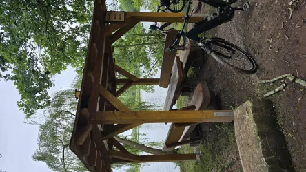 Neuer überdachter Rastplatz am Bärensee