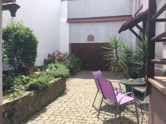 Sitzgelegenheit Hof (© Familie Häuser)