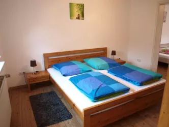 Schlafzimmer 1 (© Familie Häuser)