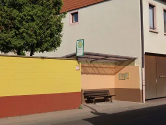 Bushaltestelle Richtung DÜW (© Urlaubsregion Freinsheim)