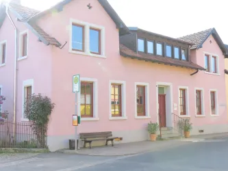 Bushaltestelle Mitte Richtung Grünstadt (© Urlaubsregion Freinsheim)