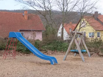 Nestschaukel und Rutsche (© EM/Urlaubsreigon Freinsheim)