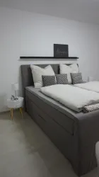 Schlafzimmer Bild 2