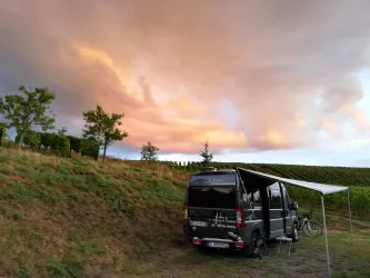Wohnmobilstellplatz Bild 2 (© Weingut Hahn-Hof GbR)