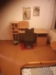 Schreibtisch in Schlafzimmer 2 (© Ferienwohnung Gauch)