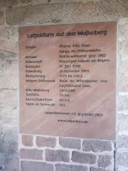 Steinerne Infotafel