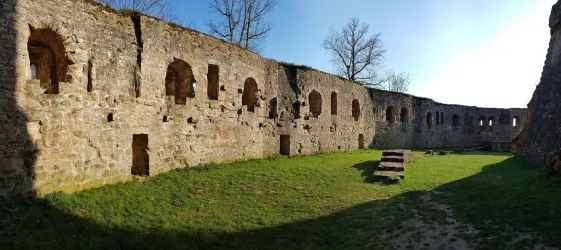 Innenhof Burg Gräfenstein