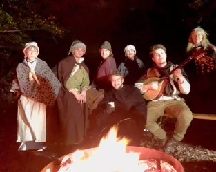 Gruppe Lagerfeuer