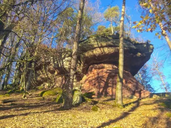 Kufenbergfelsen bei Merzalben