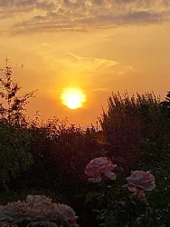 Sonnenuntergang im Ort