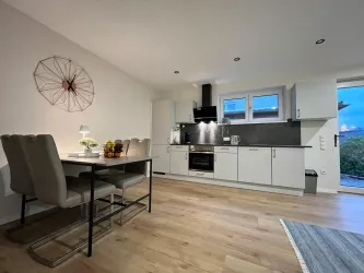 Küche Gesamt (© Archiv Ferienwohnung Timeout am Bärensteig)