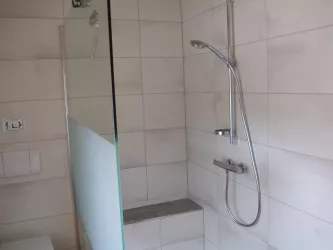 Badezimmer/Dusche (© Archiv Ferienwohnung Kübler)