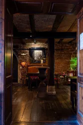 7_Gastraum innen 4 (© Weinbar Caveau)