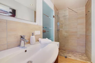 Ebenerdige Dusche (© Otto Geiger)