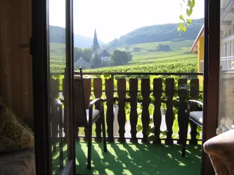 Blick aus unserer Ferienwohnung mit Balkon, Bild 1 (© Achim Cuntz)