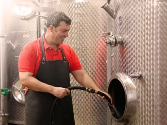Reinigung (© Weingut Cuntz Sonnenhof)