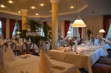 Restaurant zum Sonnenberg im Castell (© Elke Pfenninger-Lauth)