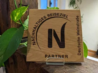 Partnerbetrieb Nachhaltiges Reiseziel (© Nicola Hoffelder, Landau-Land)