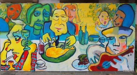 Ein buntes Wandbild mit stilisierten Figuren, die bei einem Festessen sitzen. Die Farben sind lebhaft und zeigen eine fröhliche Stimmung.