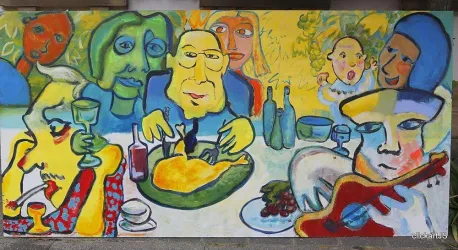Ein lebendiges Wandbild mit bunten Figuren, die an einem Tisch sitzen und Essen genießen. Die Darstellung zeigt eine fröhliche Atmosphäre mit Getränken und einer Gitarre.