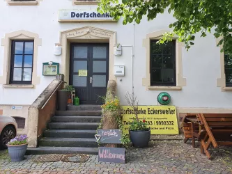 Eingang zur Dorfschänke