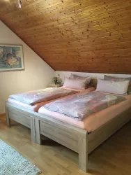 Ferienwohnung Wick - Doppelschlafzimmer (2) (© Archiv: Ferienwohnung Wick)