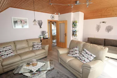 Ferienwohnung Wick - Wohnzimmer (© Archiv: Ferienwohnung Wick)
