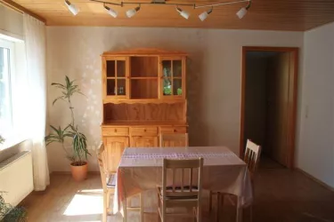 Haus Ursula Esstisch (© Archiv Haus Ursula)
