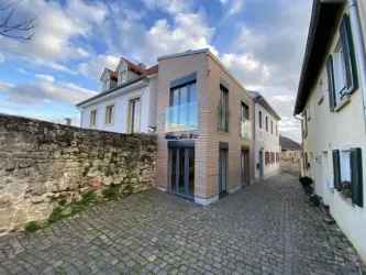 Das Gebäude der Ausstellung namens "Heimatlichter".Ein Gebäude in dem es Workshops, sowie Ausstelungen zur Fotografie gibt.