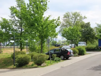 Parkplatz am Güterbahnhof Bild 2 (© Urlaubsregion Freinsheim)