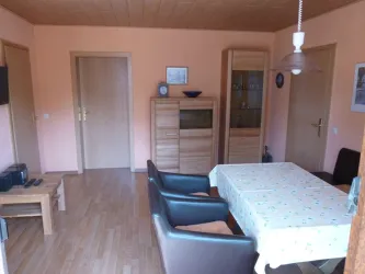 Wohn-/Esszimmer Mittelgeschoss (© Haus Bohngärten)