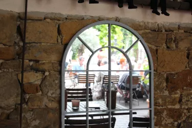 Sicht durchs Fenster (© Klaus Fischer)