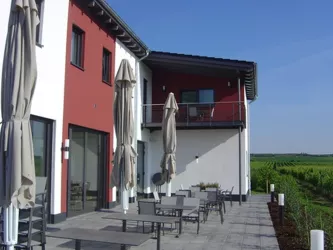 Terrasse der Kostbar (© Weingut Kassner-Simon)