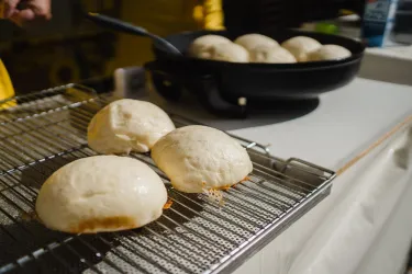Auch leckere Naschereien gibt es zur Stärkung.