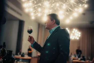 Dr. Steffen Michler nimmt Sie mit auf Weinreise.