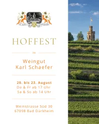 Ein einladendes Plakat für das Hoffest im Weingut Karl Schaefer. Es zeigt die Weinberge und Informationen zu Datum und Uhrzeit der Veranstaltung.