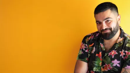 Comedian Serdar Karibik