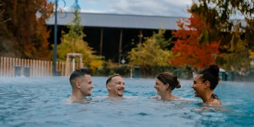 Thermalwasseraußenbecken