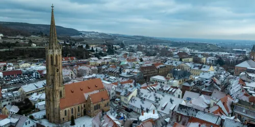 Schlosskirche Luftbild im Schnee