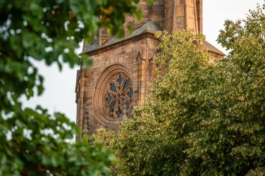Die Kirche ist spätgotisch erneuert worden