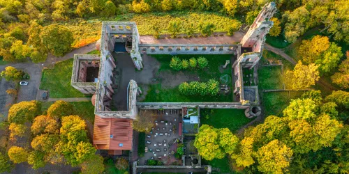 Luftbild Klosterruine Limburg im Herbst