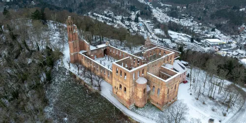 Klosterruine Limburg im Schnee