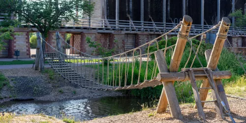Hängebrücke mit Gradierbau