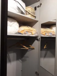 Schrank mit Spiegel (© Stadt Bad Dürkheim)