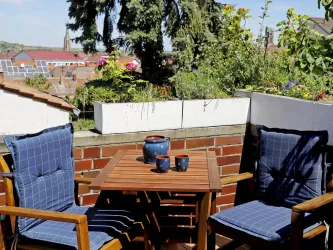 Kleine Terrasse im 1. OG (© Stadt Bad Dürkheim)